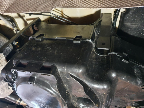 Stahl Unterfahrschutz für AdBluetank Ford Transit (2020-2026) EANFord