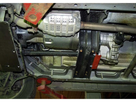 Stahl Unterfahrschutz für Getriebe Suzuki Grand Vitara (1999-2005) EANSuzuki Grand Vitara