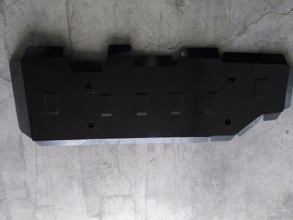 Stahl Unterfahrschutz für Treibstofftank Toyota Hilux (2004-2015) EANToyota