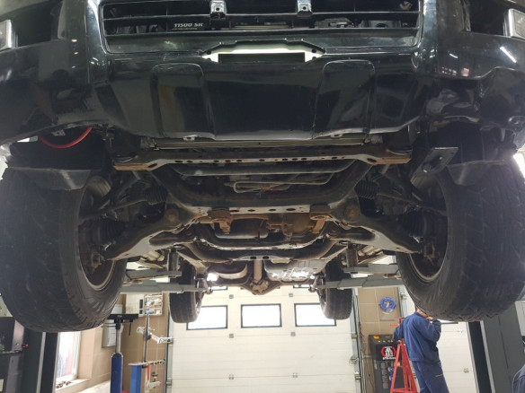 Stahl Unterfahrschutz für Getriebe Toyota Land Cruiser 150 (2009-2023) EANToyota Land Cruiser