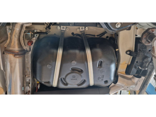 Stahl Unterfahrschutz für Kraftstofftank Opel Movano (2022-2026) EANOpel