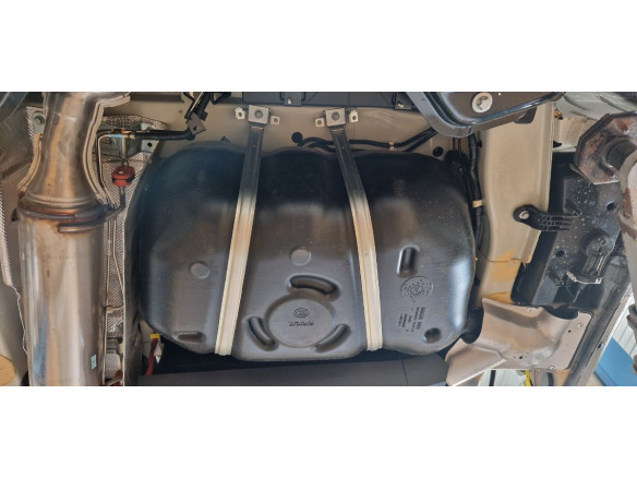 Stahl Unterfahrschutz für Kraftstofftank Opel Movano (2022-2026) EANOpel