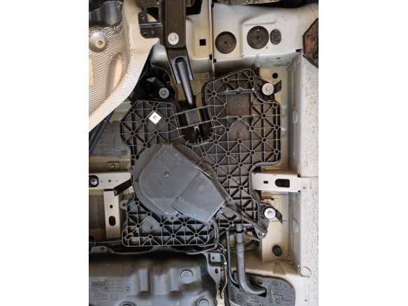 Stahl Unterfahrschutz für AdBluetank Opel Zafira Life (2020-2026) EANOpel Zafira