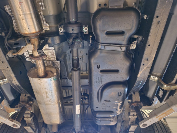 Stahl Unterfahrschutz für Kraftstofftank Volkswagen Amarok (2022-2026) EANVolkswagen