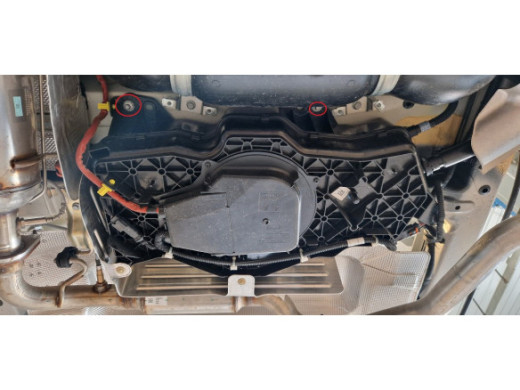 Stahl Unterfahrschutz für AdBluetank der Marke Toyota Proace Max (2024-2026) EANToyota Proace Max