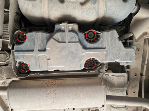 Stahl Unterfahrschutz für AdBluetank der Marke Toyota Proace Max - P1001282 (2024-2026) EANToyota Proace Max