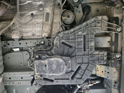 Stahl Unterfahrschutz für AdBluetank Ford Transit Custom (2023-2026) EANFord Transit Custom