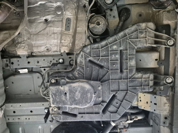 Stahl Unterfahrschutz für AdBluetank Ford Transit Custom (2023-2026) EANFord Transit Custom