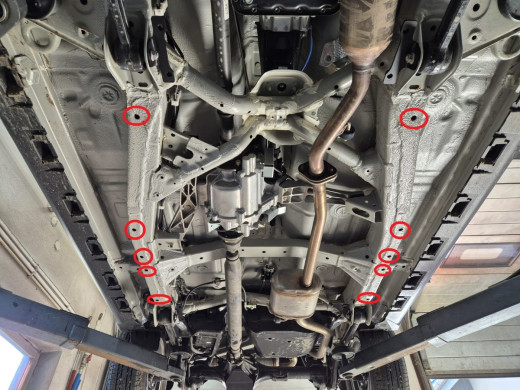 Stahl Unterfahrschutz für Getriebe Schaltgetriebe Suzuki Jimny - 5-türiges Modell (2018-2026) EANSuzuki Jimny